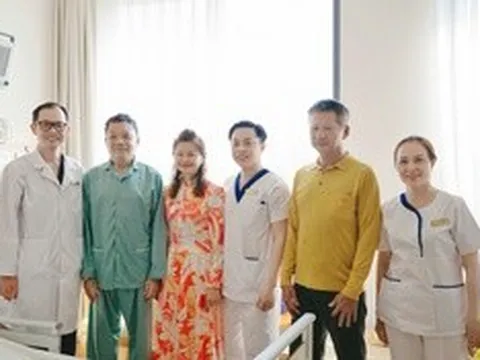 Loại bỏ khối u não 8cm, bệnh nhân Campuchia tự đi lại chỉ sau 2 ngày phẫu thuật