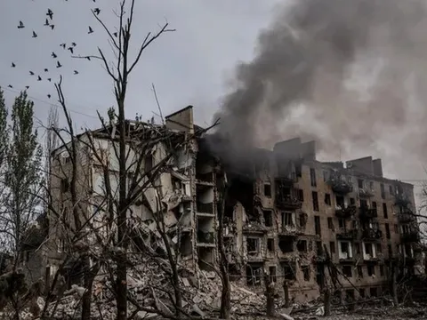 Ukraine trong ngày thứ 10 gây sức ép lên Moscow, Nga tuyên bố kiểm soát Kostiantynivka