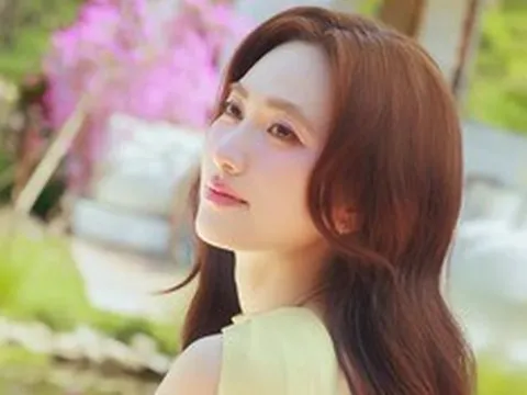 "Ngọc nữ trăm tỷ" gây mê mẩn với góc nghiêng thần thánh