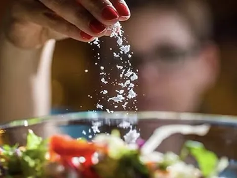 Đừng lạm dụng những gia vị này nếu không muốn gan "quá tải"
