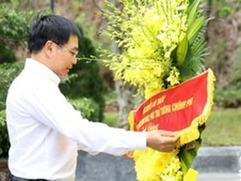 Phó Thủ tướng Nguyễn Văn Thắng tri ân các anh hùng liệt sĩ tại những 'địa chỉ đỏ' miền Trung