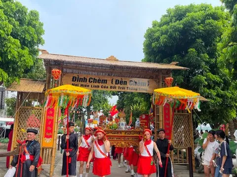 Rực rỡ sắc màu văn hóa tâm linh tại Lễ hội truyền thống đình Chèm 2026