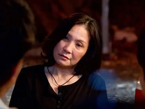 Nghệ sĩ Hồng Đào gây bất ngờ ở tuổi U65