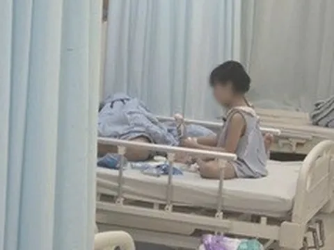 Bộ Y tế vào cuộc vụ gần 40 học sinh nhập viện cấp cứu nghi ngộ độc thực phẩm