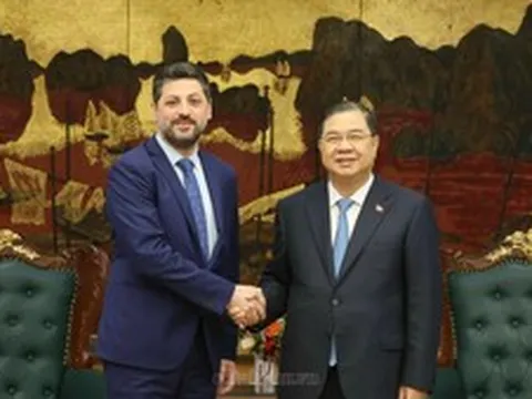 Phó Thủ tướng Thường trực Chính phủ Phạm Gia Túc tiếp Giám đốc điều hành WEF Maroun Kairouz