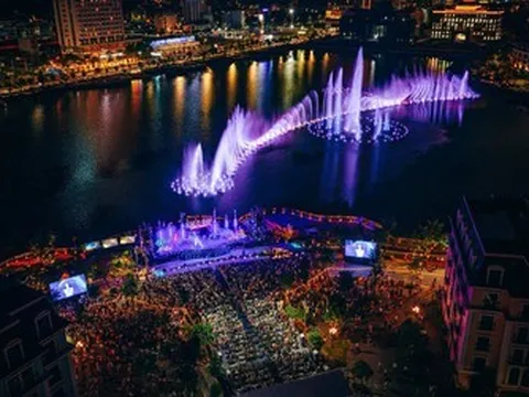 Halo Bay Live Concert: Khi âm nhạc, ánh sáng và nhịp điệu của nước hòa cùng vịnh di sản