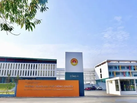 Hai câu chuyện giáo dục