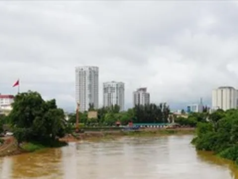 Công điện khẩn: Quân đội sẵn sàng ứng phó mưa lũ, chuẩn bị sơ tán dân khỏi vùng nguy hiểm