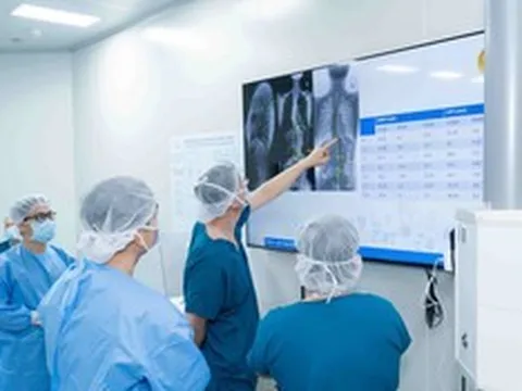 Bác sĩ nói về tương lai của ngoại khoa khi robot phẫu thuật ngày càng hiện diện nhiều trong phòng mổ