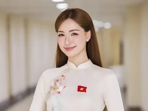 Ca sĩ Hòa Minzy chuyển khoản 100 triệu đồng ủng hộ khắc phục hậu quả thiên tai