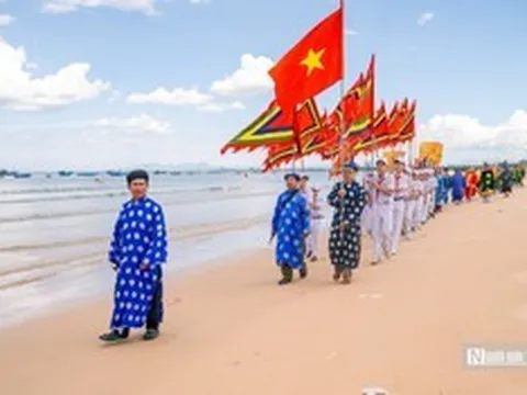 Về làng Long Thuỷ khám phá nét văn hoá tâm linh của làng biển 300 năm