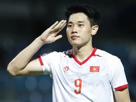 ASEAN Cup 2026: Cú hat-trick đầu tiên gây sốt của Đình Bắc