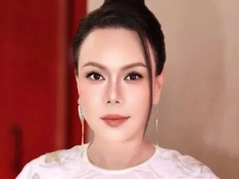 Nghệ sĩ Việt Hương gây hoang mang với biểu cảm lạ?