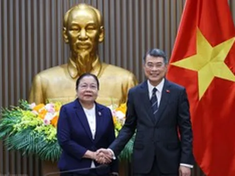 Thủ tướng Lê Minh Hưng tiếp Trưởng Ban Tổ chức Trung ương Đảng Nhân dân Cách mạng Lào