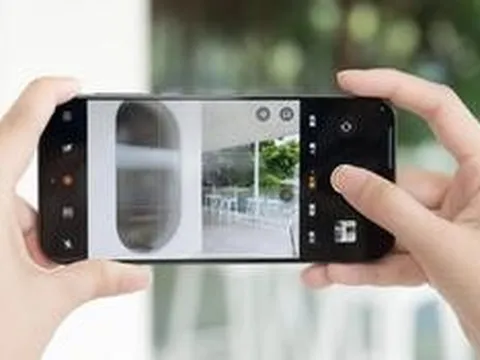 Công dụng "ẩn" bất ngờ của camera điện thoại