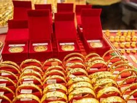 Giá vàng hôm nay (2/8): Người mua lỗ 2 triệu đồng/lượng