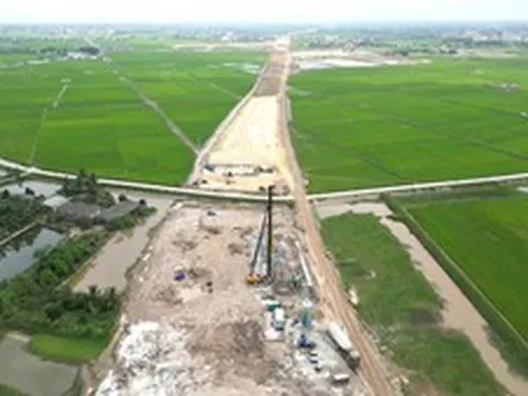 Thiếu vật liệu thi công, cao tốc Ninh Bình-Hải Phòng khó về đích trong năm 2026