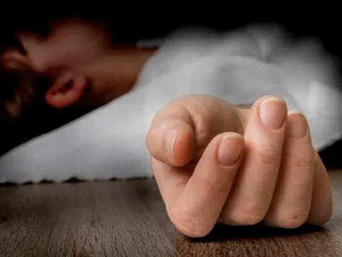 Cô gái 26 tuổi tử vong vì nốt ruồi "lạ" mọc trên trán, bác sĩ chỉ mặt điểm tên dấu hiệu "chí mạng"