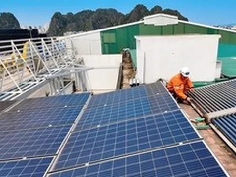 Bài 2: Điện mặt trời mái nhà tăng tốc tại miền Bắc