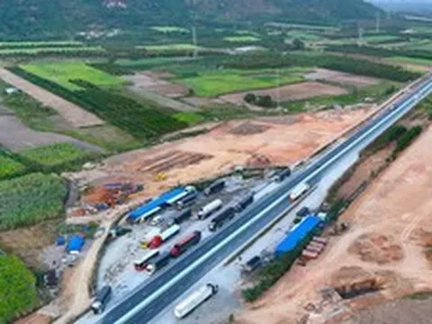 Không để tình trạng 'cao tốc thiếu trạm dừng nghỉ' lặp lại