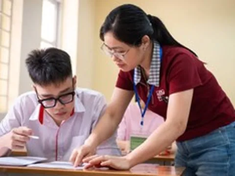 11.000 hiệu trưởng, hiệu phó trở lại đứng lớp: Có được giữ phụ cấp chức vụ?