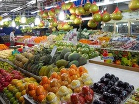 Giá xăng dầu và thực phẩm 'hạ nhiệt', CPI tháng 7 giảm 0,12% so với tháng trước