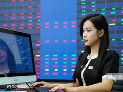 Kỳ vọng VN-Index chinh phục mốc 1.800 điểm, cảnh báo không mua đuổi