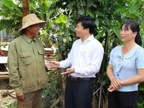 Khi chính quyền đi tìm người dân để làm "sổ đỏ"