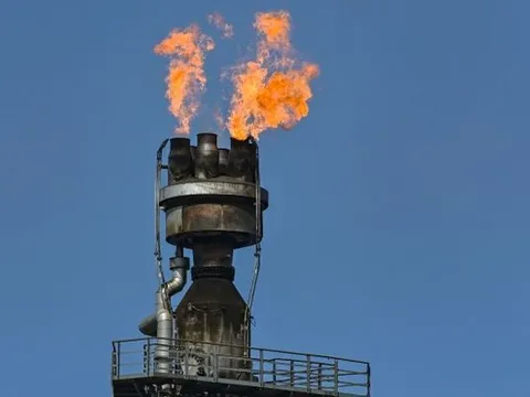 Sau khi quay lưng với dầu Nga, nhà máy lọc dầu duy nhất của Gruzia có động thái mới