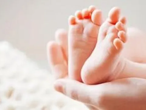 Giáo viên nghỉ dưỡng sức sau sinh trùng thời gian nghỉ hè, có được hưởng trợ cấp?