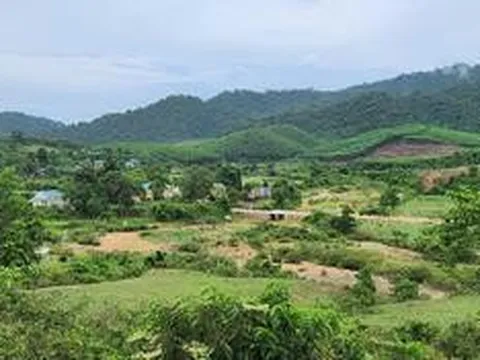 Ánh điện "đánh thức" bản làng giữa VQG Phong Nha - Kẻ Bàng