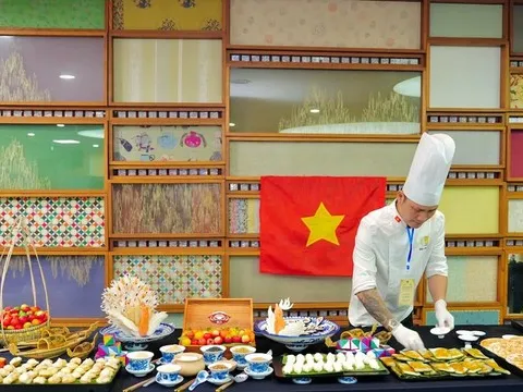 Quảng bá di sản văn hóa, du lịch, ẩm thực và làng nghề Huế tại Hàn Quốc