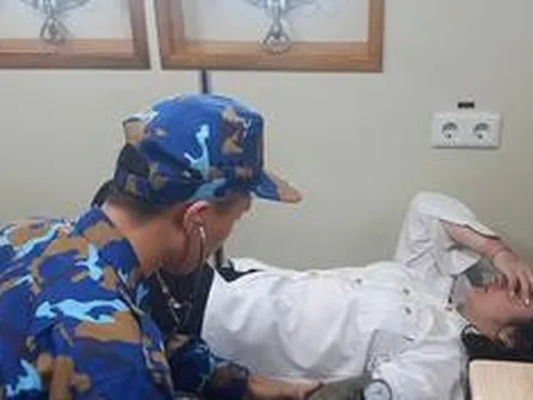 Cô gái không biết bơi kể lại 8 giờ sống sót giữa biển khơi