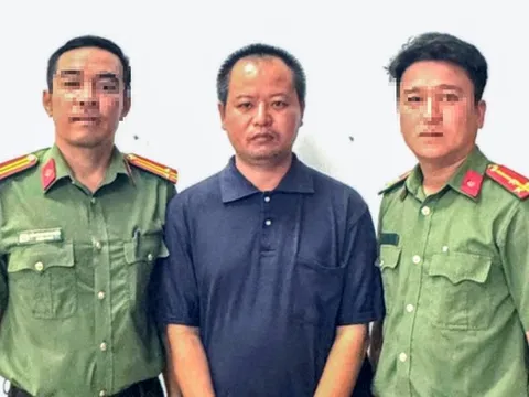 Nghi phạm giết người lái ô tô tháo chạy hàng trăm km, sa lưới trên Quốc lộ 1