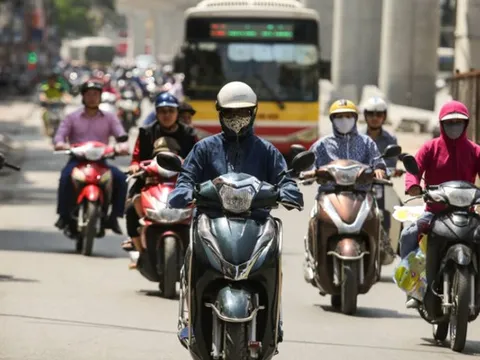 Đợt nắng nóng gay gắt kéo dài ở miền Bắc bao giờ kết thúc?