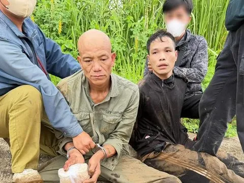 Bắt 2 đối tượng mua bán trái phép hơn 3000 viên ma túy tổng hợp