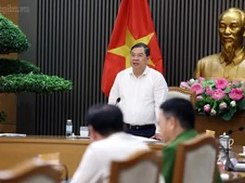 Phó Thủ tướng Thường trực Phạm Gia Túc: Ưu tiên thu gom, vận chuyển rác thải khi thí điểm xe ba bánh điện