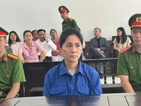Lý do hoãn xử nữ Giám đốc show "Về đây bốn cánh chim trời"