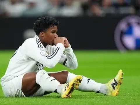 Real Madrid ra quyết định với "thần đồng bóng đá Brazil"