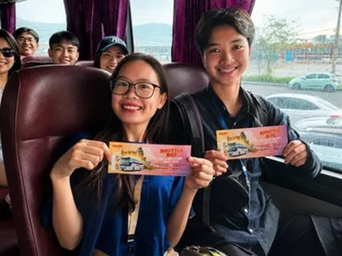 Khách chơi Bà Nà được đi xe bus miễn phí từ Đà Nẵng