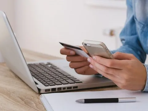 Cảnh giác bẫy "việc nhẹ lương cao", trả hoa hồng hấp dẫn để dụ người dân tham gia