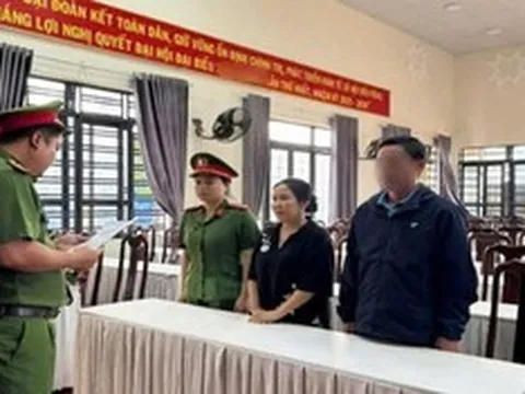 Bắt tạm giam Trưởng phân trường "làm ngơ" cho "vàng tặc" lộng hành khai thác trái phép