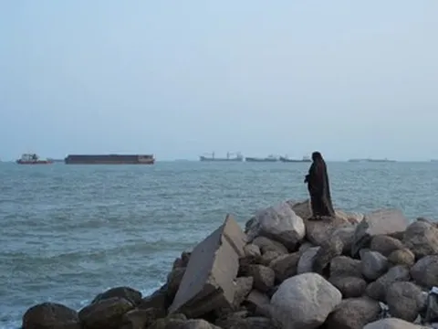 Iran nói nước này kiểm soát eo biển Hormuz