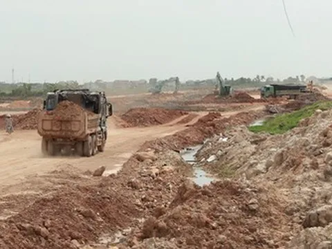 "Vượt nắng, thắng mưa", tăng tốc thi công tuyến đường gần 1.500 tỷ đồng tại Hà Tĩnh