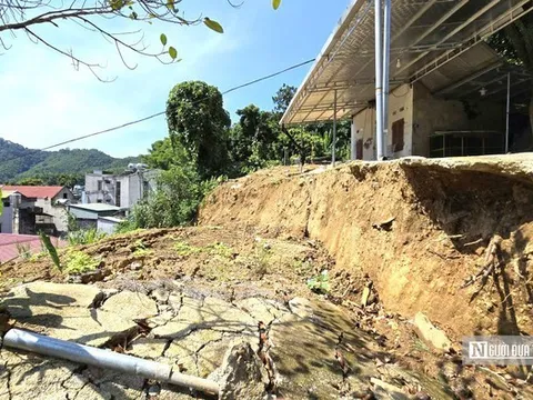 Sạt lở núi làm sập tường, đe dọa 17 hộ dân: Lên phương án ổn định cuộc sống