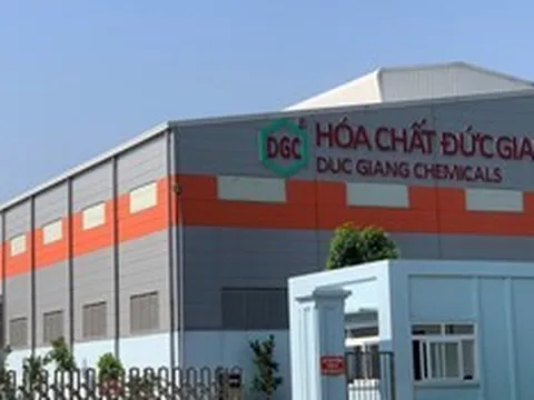 Hoá chất Đức Giang tiếp tục thay Tổng Giám đốc