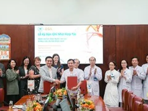 Chăm sóc sức khỏe người cao tuổi: Chuyển mạnh từ điều trị sang chủ động dự phòng