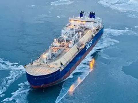 Nga vượt qua trở ngại của mùa đông Bắc Cực với tàu chở LNG có khả năng phá băng thứ hai tự đóng