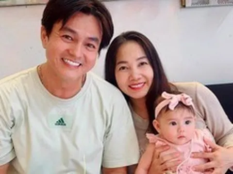 Sau 9 năm kết hôn, nam diễn viên Cao Minh Đạt hạnh phúc khoe con gái là "bản sao" của bố