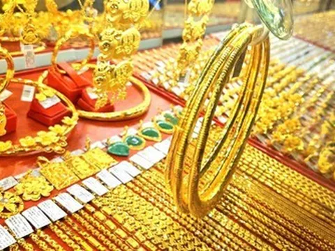 Giá vàng hôm nay (19/8): Rơi thẳng đứng
